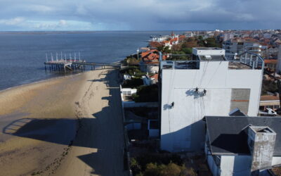 Réalisation d’enduit par cordistes à l’Hôtel Les Vagues, Arcachon